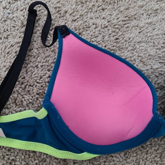 Victoria's Secret Padded Multiway Bras (2) - Picture 11 of 15